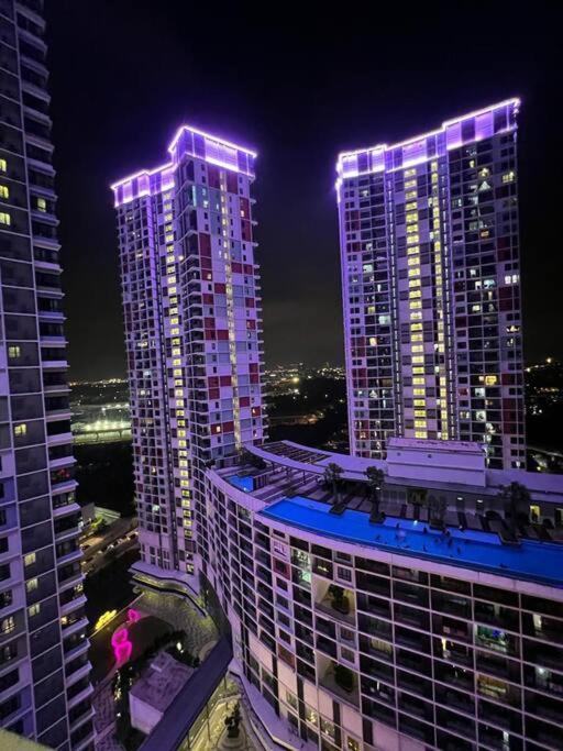I-city Casa Lucia- Wifi, Netflix, Parking, 60inch Big Tv, 7pax Shah Alam