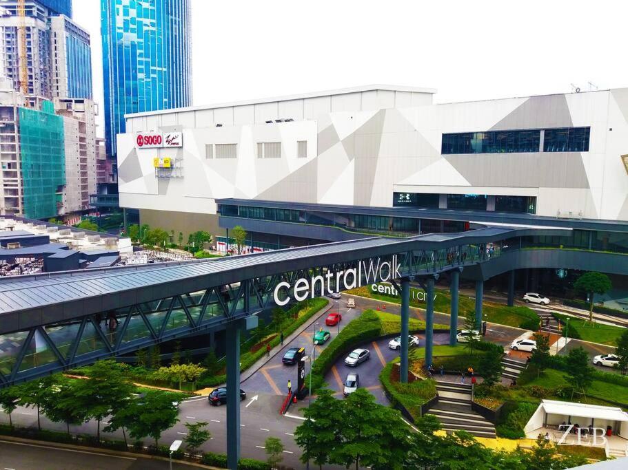 I-city Casa Lucia- Wifi, Netflix, Parking, 60inch Big Tv, 7pax Shah Alam