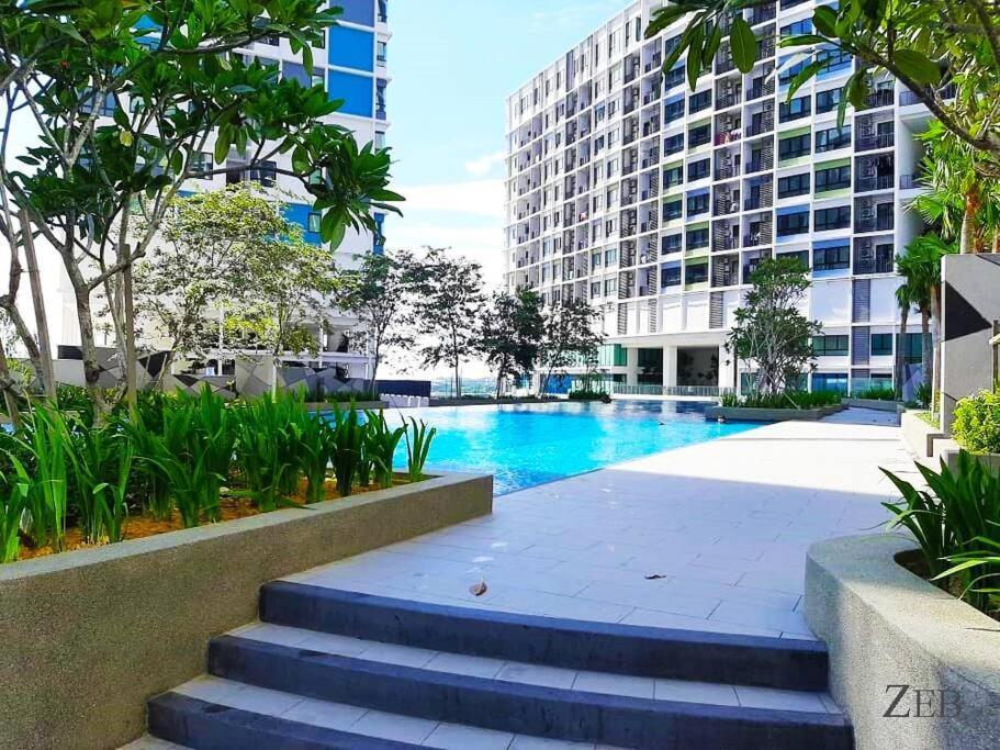 I-city Casa Lucia- Wifi, Netflix, Parking, 60inch Big Tv, 7pax *